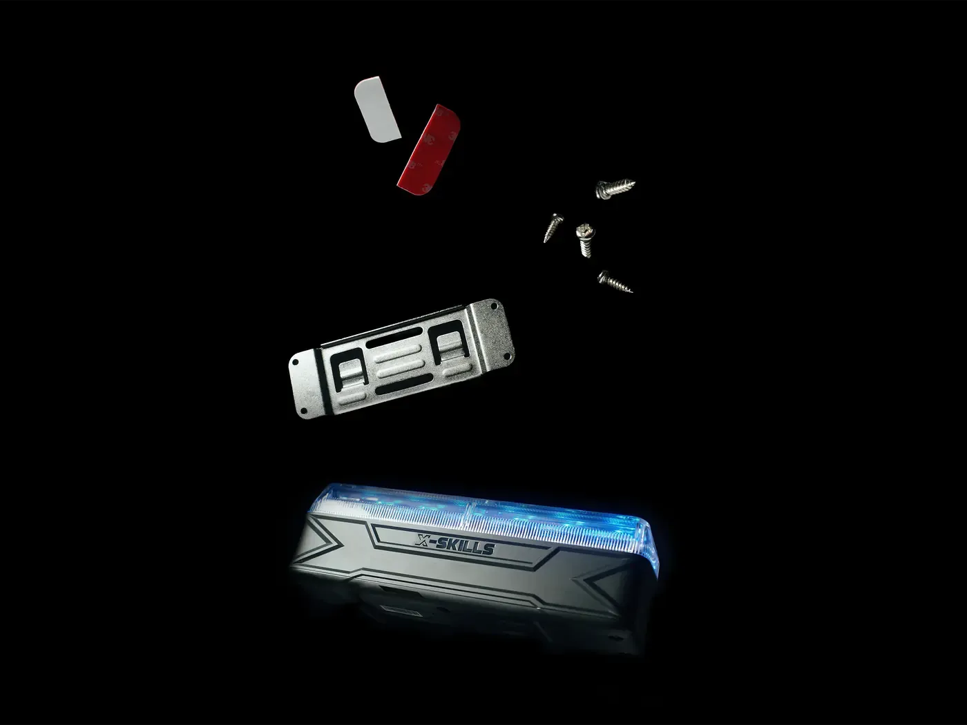 Inhoud van de X-Skills beam verpakking: beam, montagebeugel, schroeven en tape